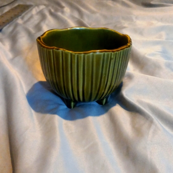 Bin # 5 Vintage MCY # 612 USA POTTERY ceramic vase - Picture 1 of 4